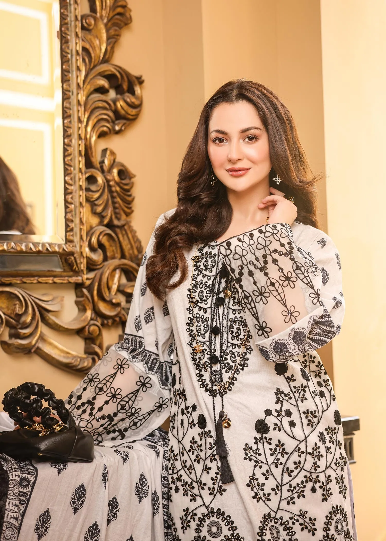 Naushad Imdad Luxury Lawn Collection 2022 – Black & White - NI-LL-001