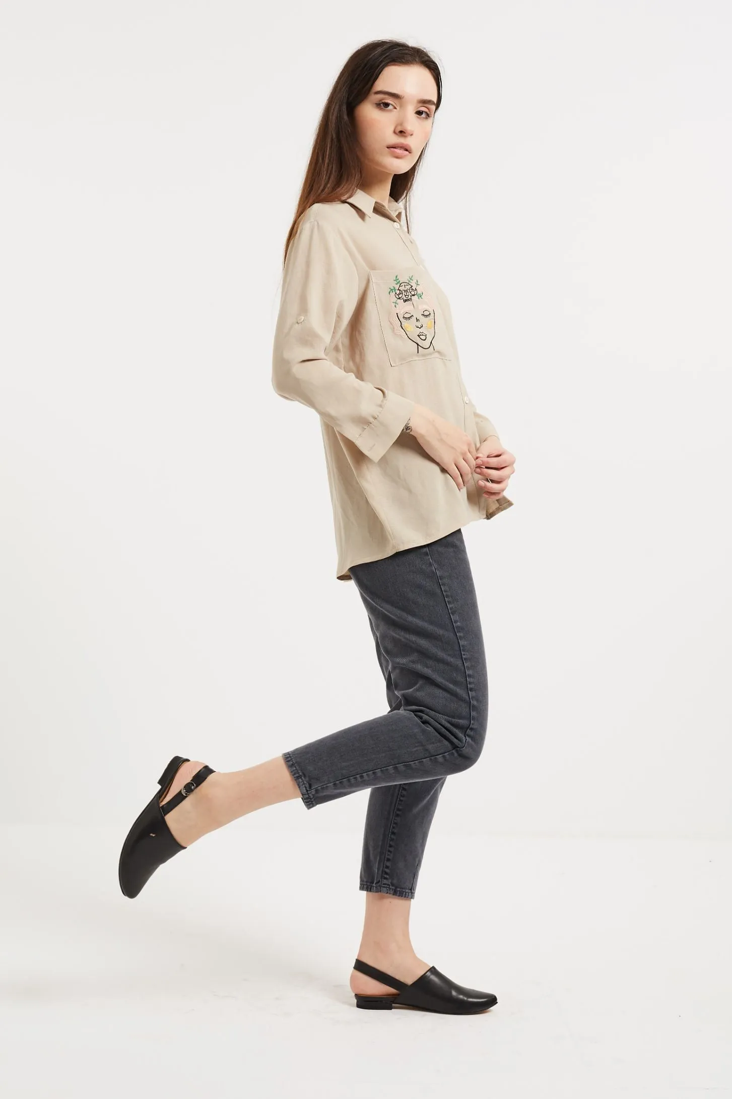 NINA EMBROIDERED SHIRT - BEIGE