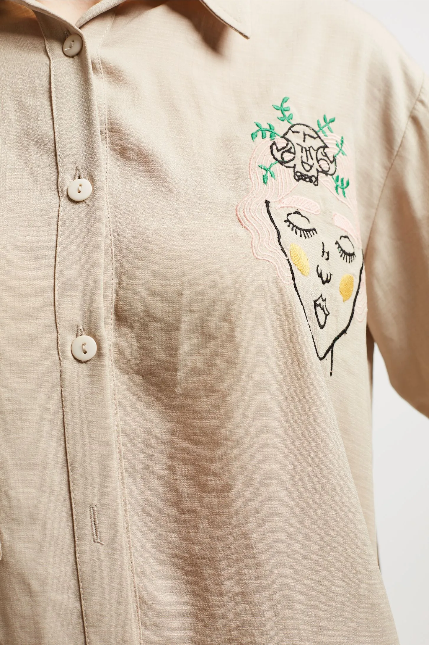 NINA EMBROIDERED SHIRT - BEIGE