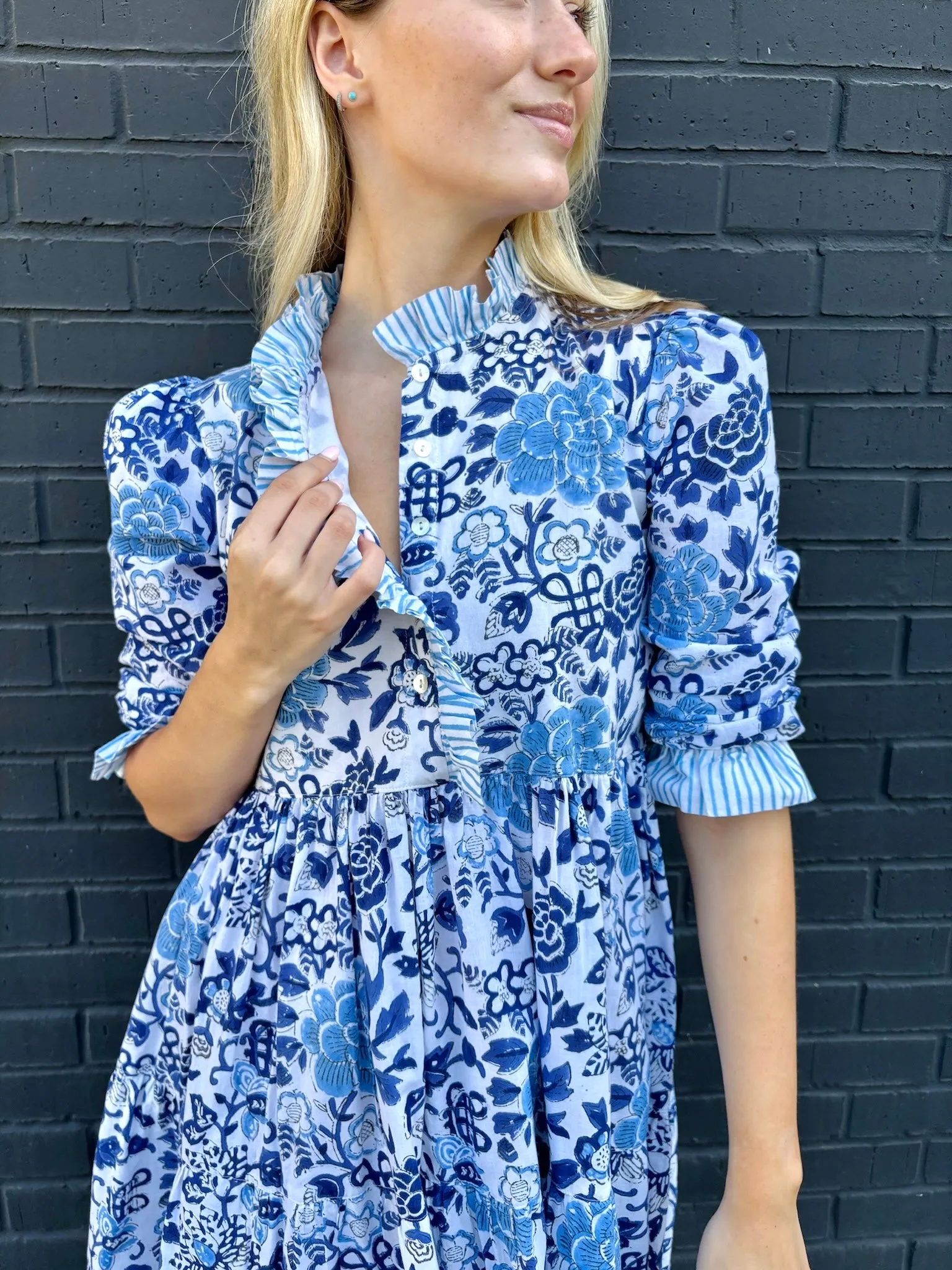 The Anndee short dress in blue and white porcelain block print