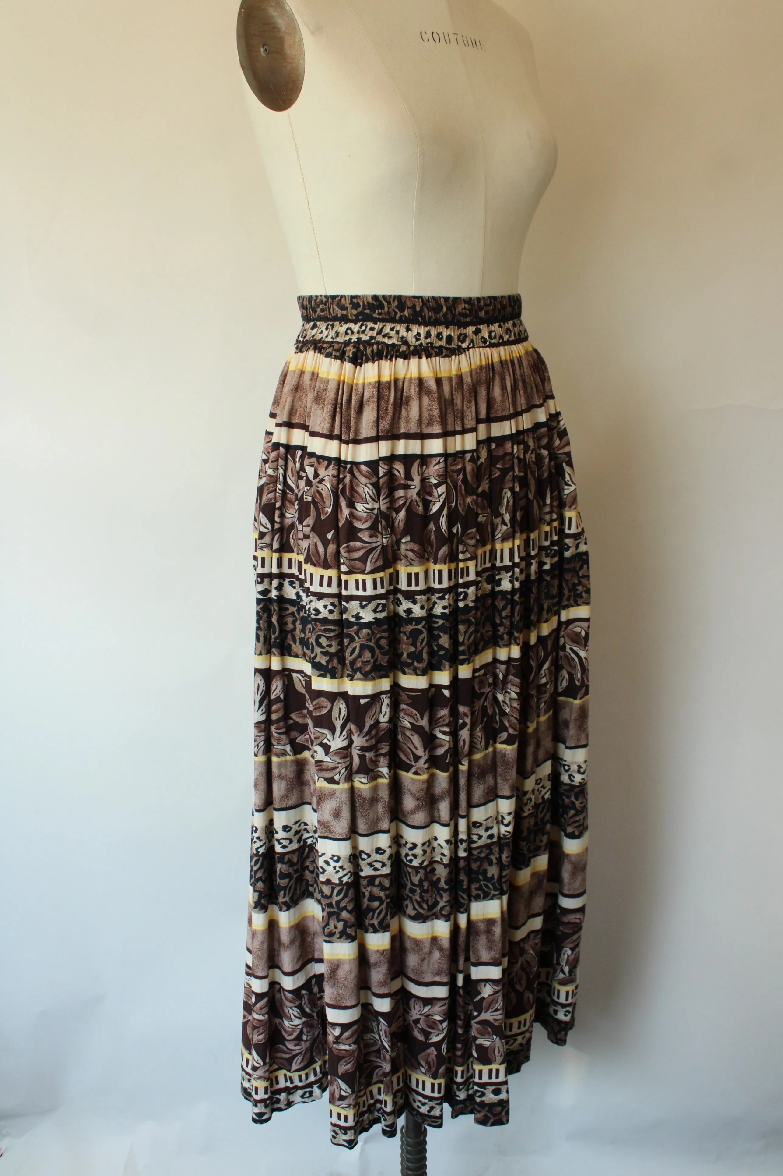 Vintage 1990s Brookridge Black and Brown Full Circle Skirt